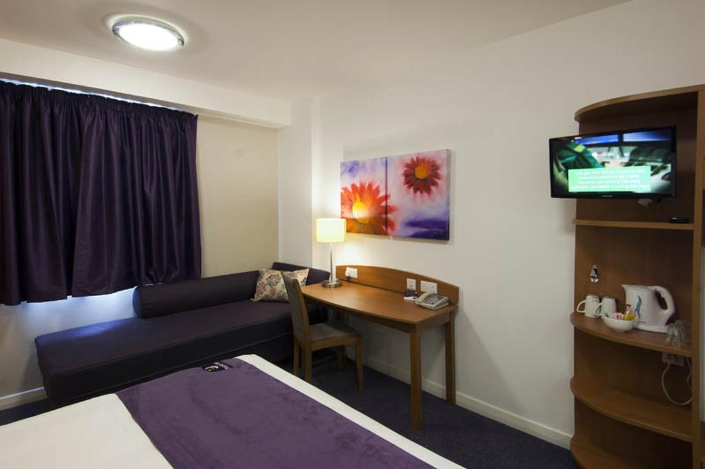 Premier Inn Sheffield Arena Extérieur photo